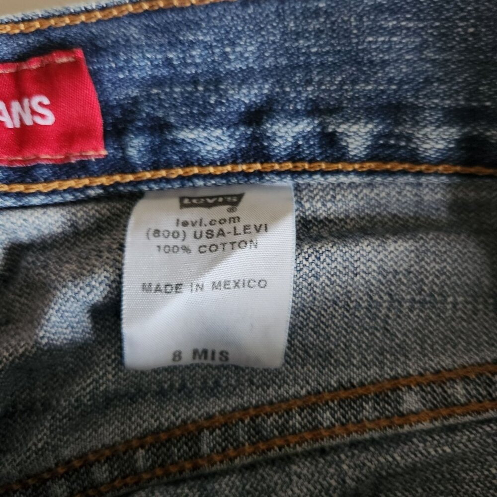 Levis Nouveau Jeans Womens Size 8 Miss Mid Rise Cropped Denim Pants - Picture 5 of 14